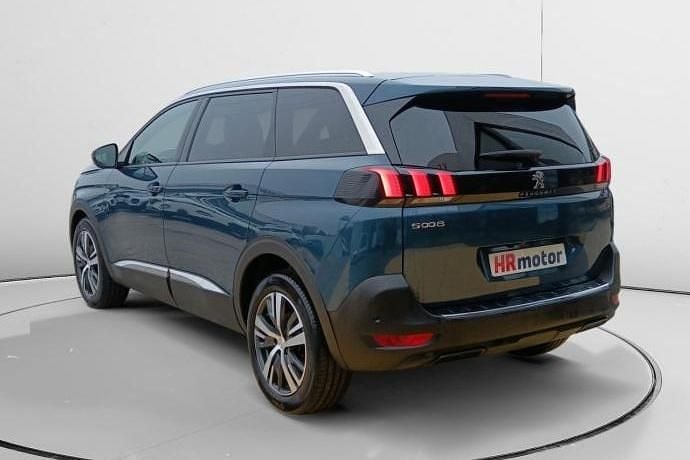 Usado Peugeot 5008 Allure 131 CV (96 kW) 2023 SUV