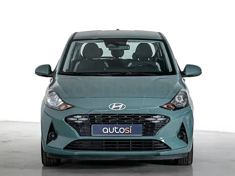 Usado Hyundai i10 67 CV (49 kW) 2023 Verde Utilitario