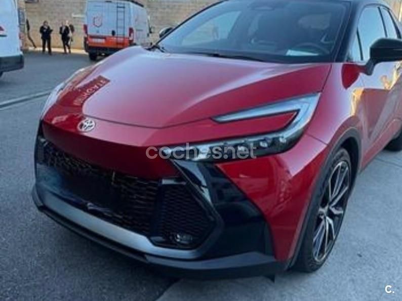 Usado Toyota C-HR Edition 223 CV (164 kW) 2024 Granate SUV