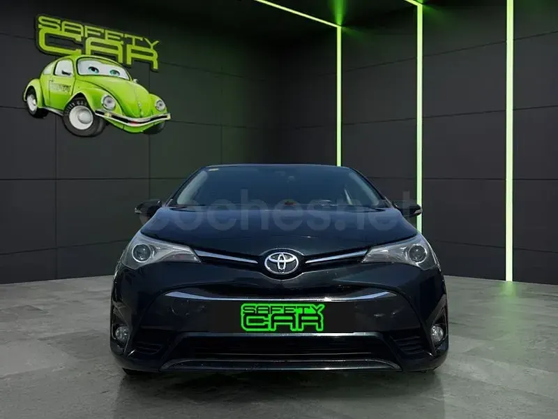 Usado Toyota Avensis Business Edition 143 CV (105 kW) 2017 Azul Berlina