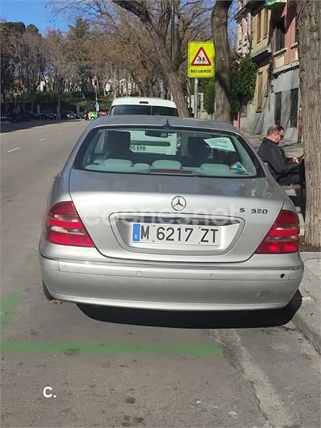 Usado Mercedes S320 197 CV (144 kW) 2000 Gris / plata Berlina