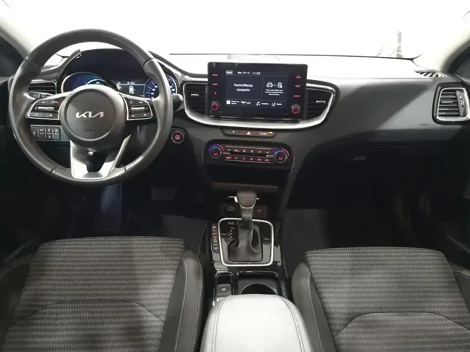 Usado Kia Ceed 141 CV (103 kW) 2024 Blanco Utilitario
