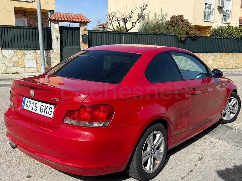 Usado BMW 120 Coupé 177 CV (130 kW) 2009 Rojo Coupe