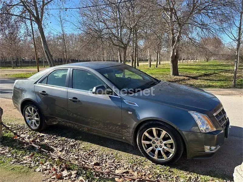 Usado Cadillac CTS 311 CV (228 kW) 2011 Gris / plata Berlina
