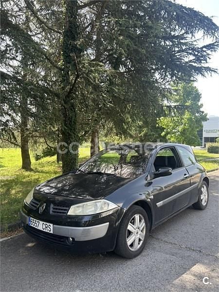 Negro Usado 2004 Renault Mégane II Dynamique Berlina | 2190 € (Buen precio) - Imagen 1/4