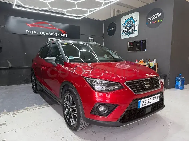Usado Seat Arona Ecomotive 95 CV (69 kW) 2018 Rojo SUV
