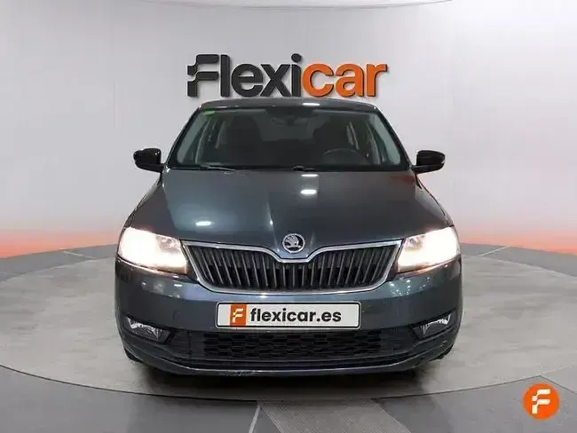 Usado Skoda Rapid Ambition 110 CV (80 kW) 2018 Gris Utilitario