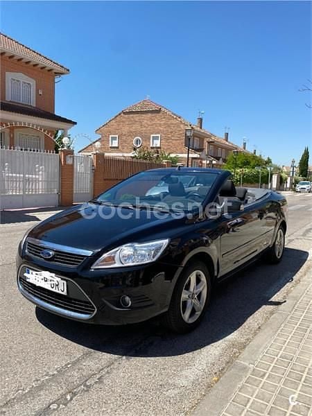 Usado Ford Focus Cabriolet Trend 100 CV (73 kW) 2009 Negro Descapotable