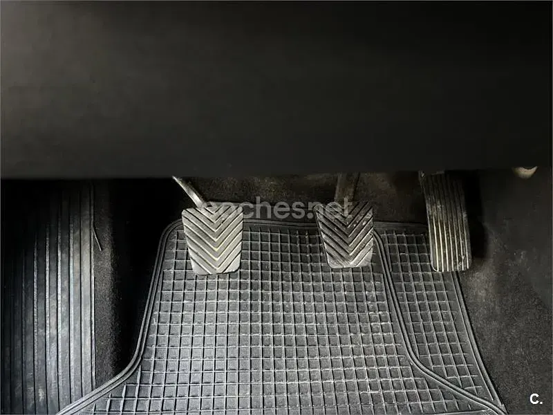 Usado Hyundai Kona 120 CV (88 kW) 2020 Gris / plata SUV