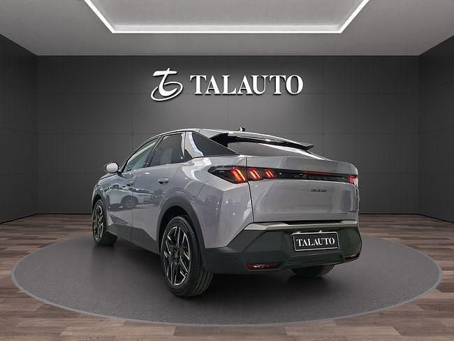 Usado Peugeot 3008 Allure 136 CV (100 kW) 2024 Gris SUV