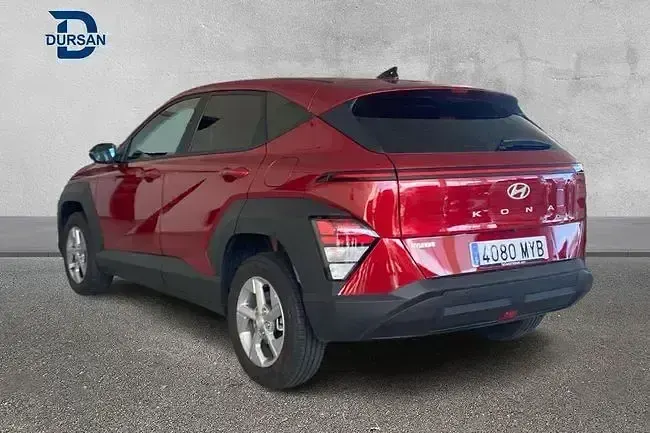 Usado Hyundai Kona 120 CV (88 kW) 2025 Rojo SUV