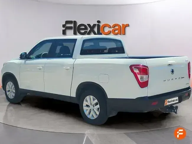 Usado SsangYong Musso 203 CV (149 kW) 2025 Blanco Berlina