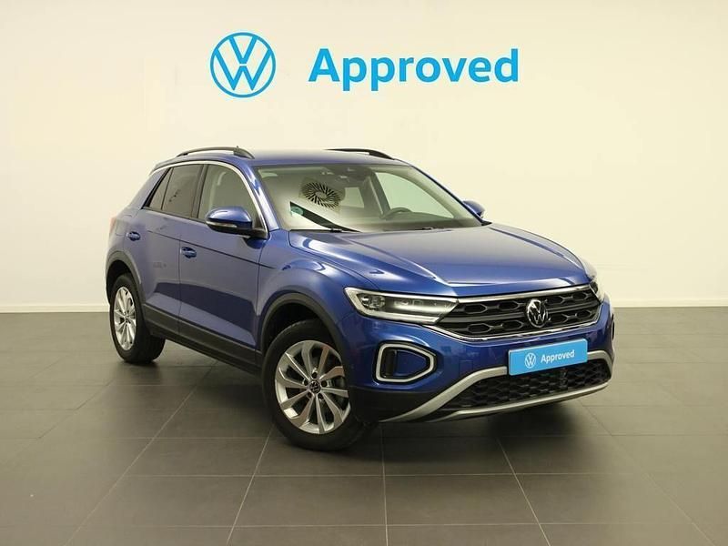 Azul Usado 2024 VW T-Roc Life SUV | 29.500 € (Un poco caro) - Imagen 1/4