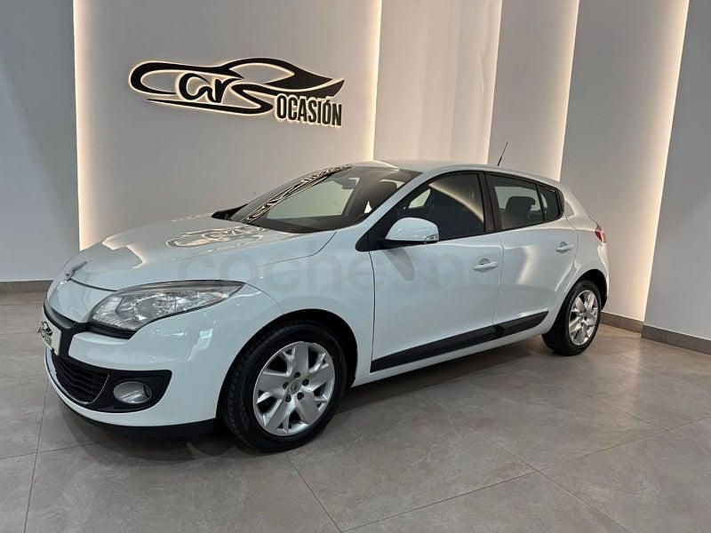 Usado Renault Mégane Bose Edition 110 CV (80 kW) 2014 Blanco Berlina