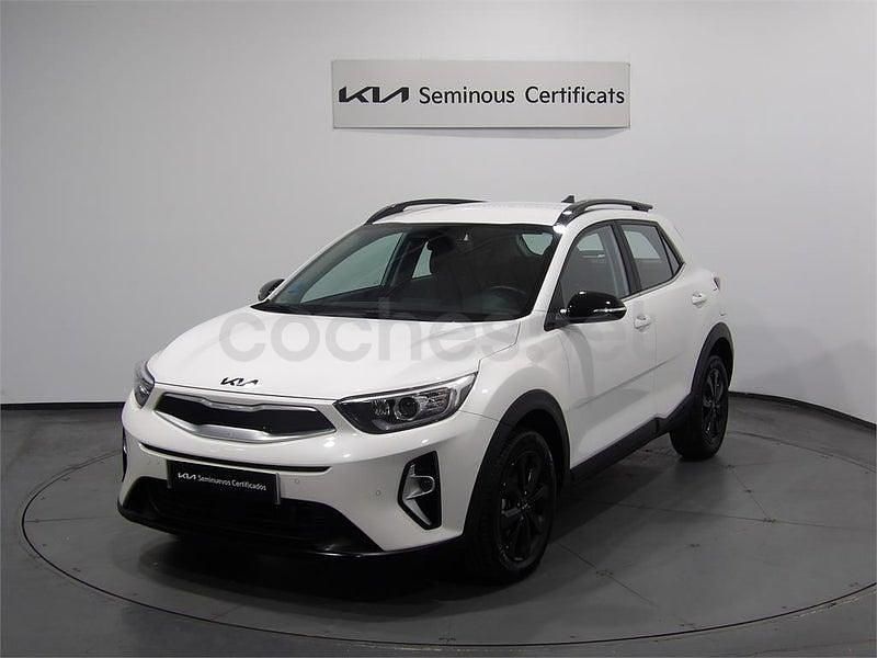 Usado Kia Stonic 100 CV (73 kW) 2024 Blanco SUV