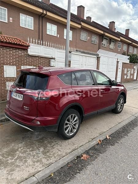 Usado Toyota RAV4 Hybrid Advance 197 CV (144 kW) 2018 Rojo SUV