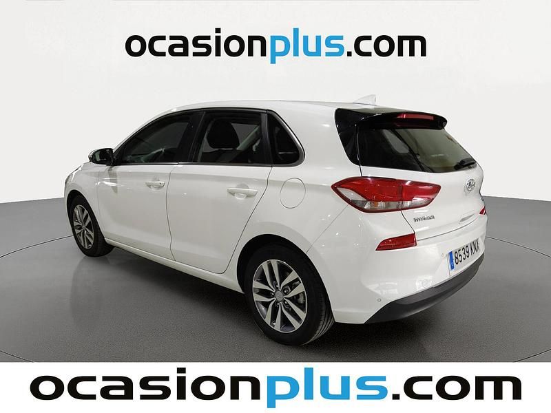 Usado Hyundai i30 140 CV (102 kW) 2018 Blanco