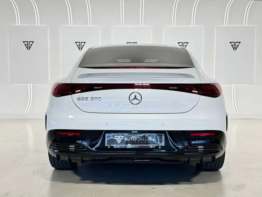 Usado Mercedes EQE300 Edition 180 kW (245 CV) 2024 Eléctrico Berlina