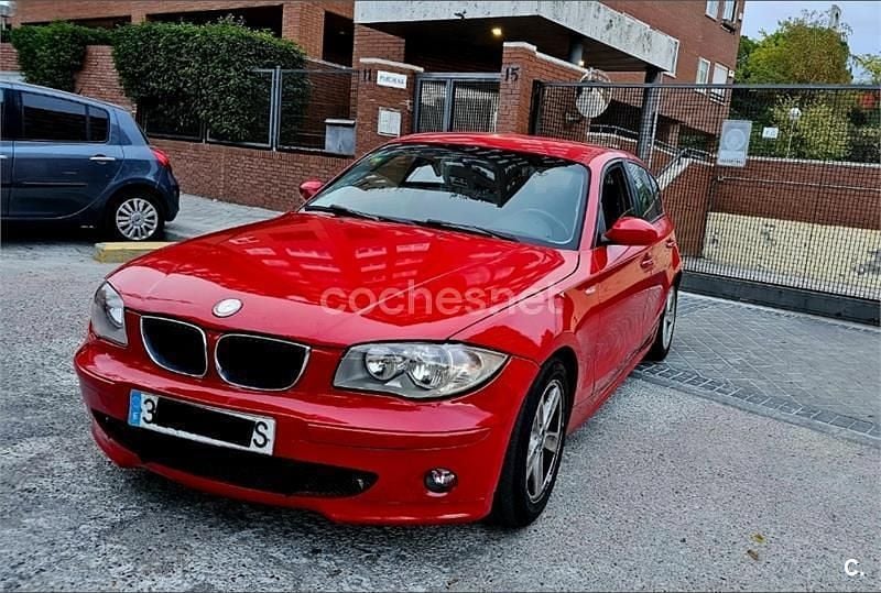 Rojo Usado 2005 BMW 120 Utilitario | 4500 € (Buen precio) - Imagen 1/4