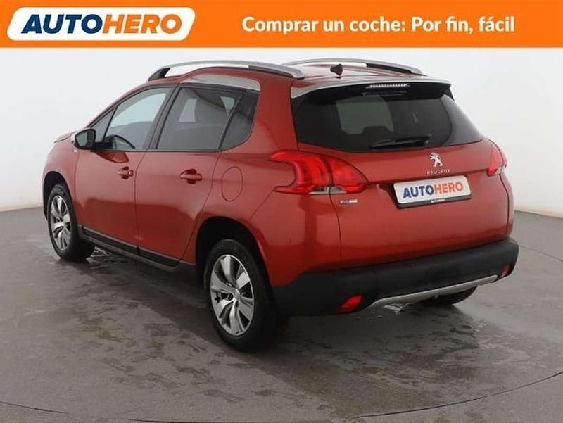 Usado Peugeot 2008 Style 110 CV (80 kW) 2016 Naranja SUV