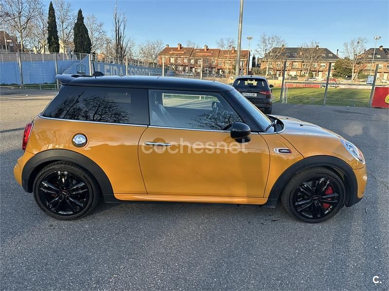 Usado Mini John Cooper Works 231 CV (169 kW) 2016 Naranja Utilitario