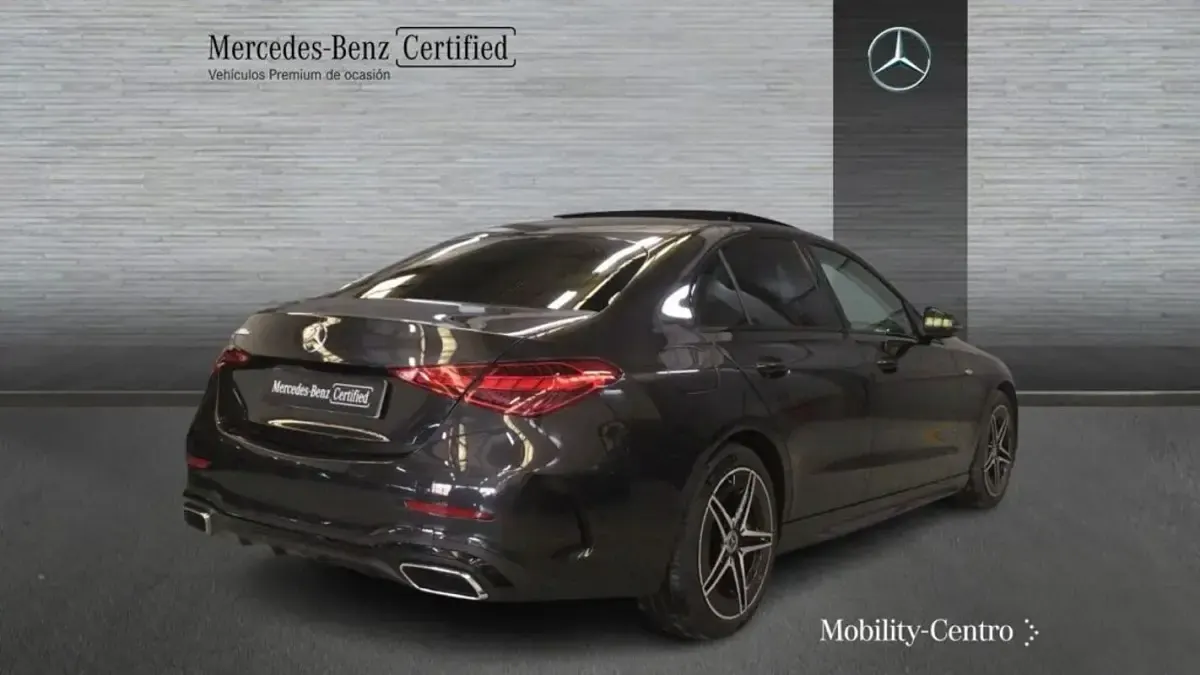 Usado Mercedes C300 204 CV (150 kW) 2025 Gris grafito Berlina