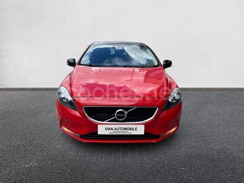 Usado Volvo V40 Momentum 120 CV (88 kW) 2017 Blanco Familiar