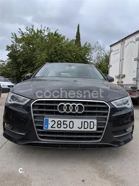 Usado Audi A3 Advanced 110 CV (80 kW) 2015 Negro Berlina