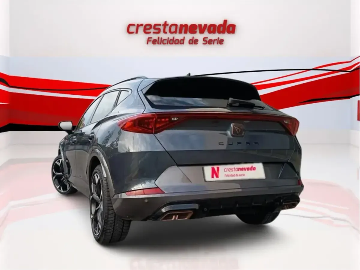 Usado Cupra Formentor VZ 245 CV (180 kW) 2024 Gris SUV