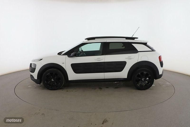 Usado Citroën C4 Cactus Shine 100 CV (73 kW) 2015 Blanco Utilitario
