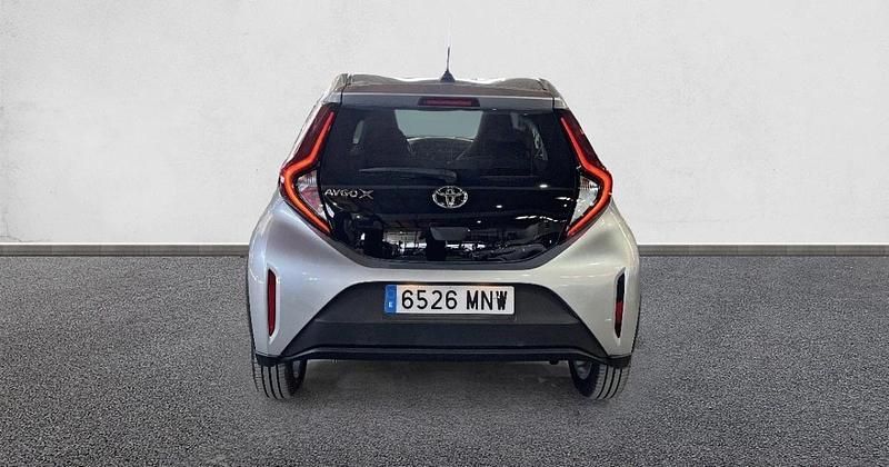 Usado Toyota Aygo X Play 72 CV (52 kW) 2024 SUV