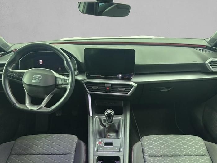 Usado Seat Leon FR 131 CV (96 kW) 2022 Blanco Utilitario