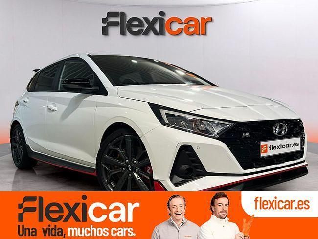 Blanco Usado 2023 Hyundai i20 Berlina | 29.990 € (Caro) - Imagen 1/4