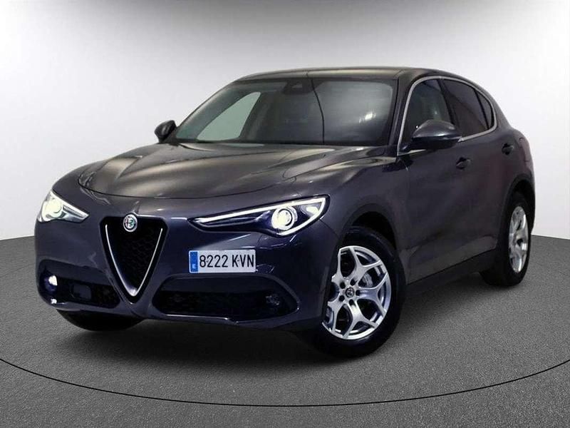 Usado Alfa Romeo Stelvio Executive 190 CV (139 kW) 2019 Gris SUV