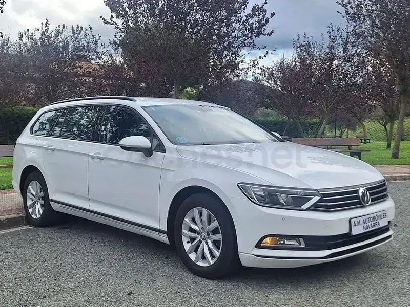 Usado VW Passat Advance 120 CV (88 kW) 2015 Blanco Familiar