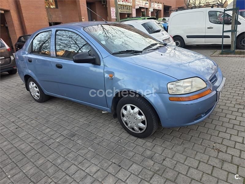 Usado Chevrolet Kalos SE 83 CV (61 kW) 2004 Azul Berlina