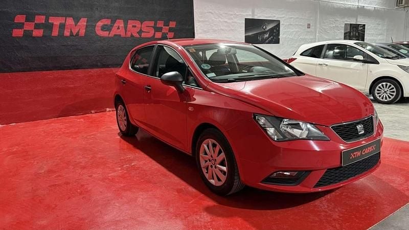 Usado Seat Ibiza Style 90 CV (66 kW) 2017 Rojo Utilitario