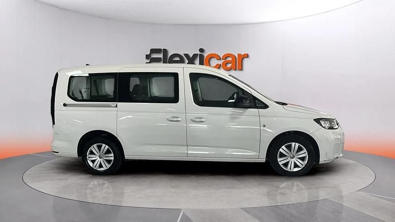 Usado VW Caddy Maxi 114 CV (83 kW) 2023 Blanco Monovolumen