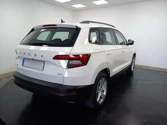 Usado Skoda Karoq Ambition 150 HP (110 kW) 2020 Branco SUV