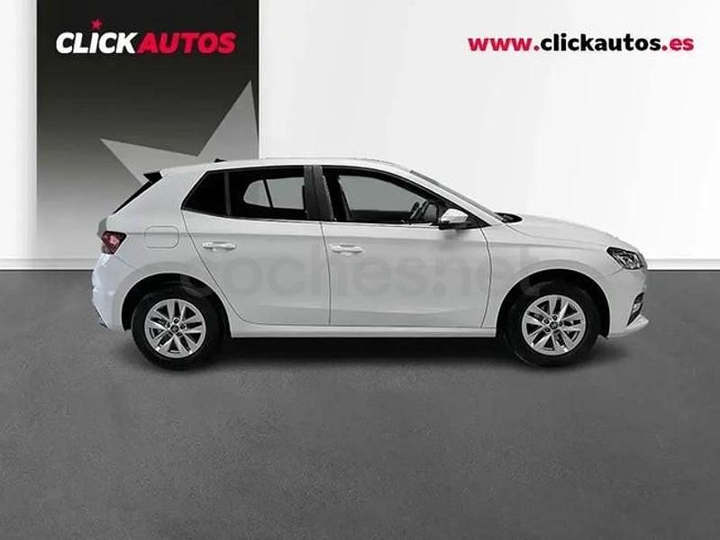 Usado Skoda Fabia Selection 95 CV (69 kW) 2025 Blanco Utilitario