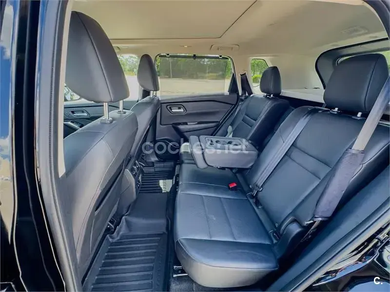 Usado Nissan X-Trail Tekna 213 CV (156 kW) 2025 Negro SUV