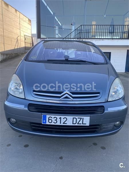 Usado Citroën Xsara Picasso Exclusive 92 CV (67 kW) 2006 Gris / plata Monovolumen