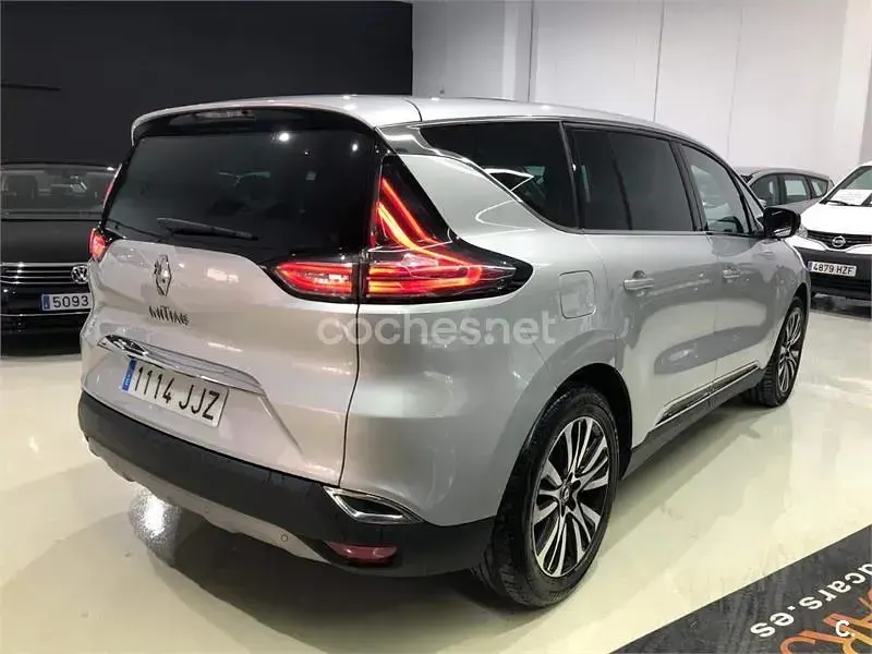 Usado Renault Espace Initiale 160 CV (117 kW) 2015 Gris / plata Monovolumen