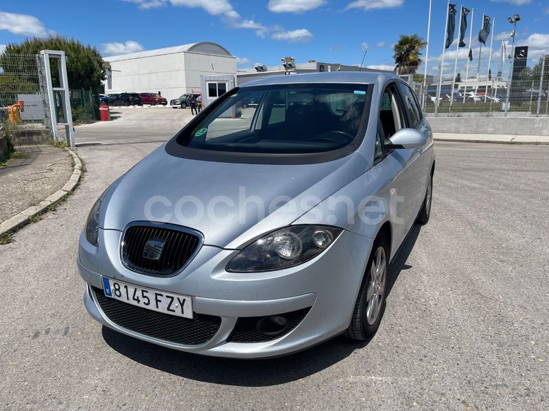 Gris / plata Usado 2008 Seat Altea Stylance Monovolumen | 4999 € (Precio justo) - Imagen 1/4