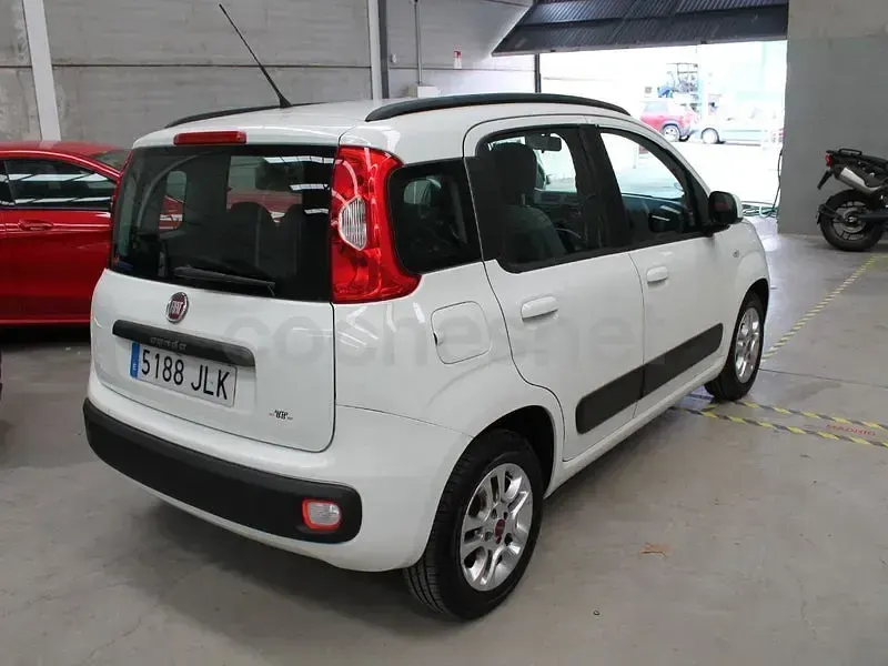Usado Fiat Panda Lounge 69 CV (50 kW) 2016 Blanco Utilitario