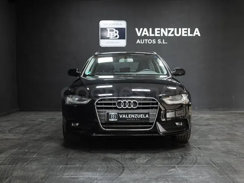 Usado Audi A4 143 CV (105 kW) 2012 Negro Familiar