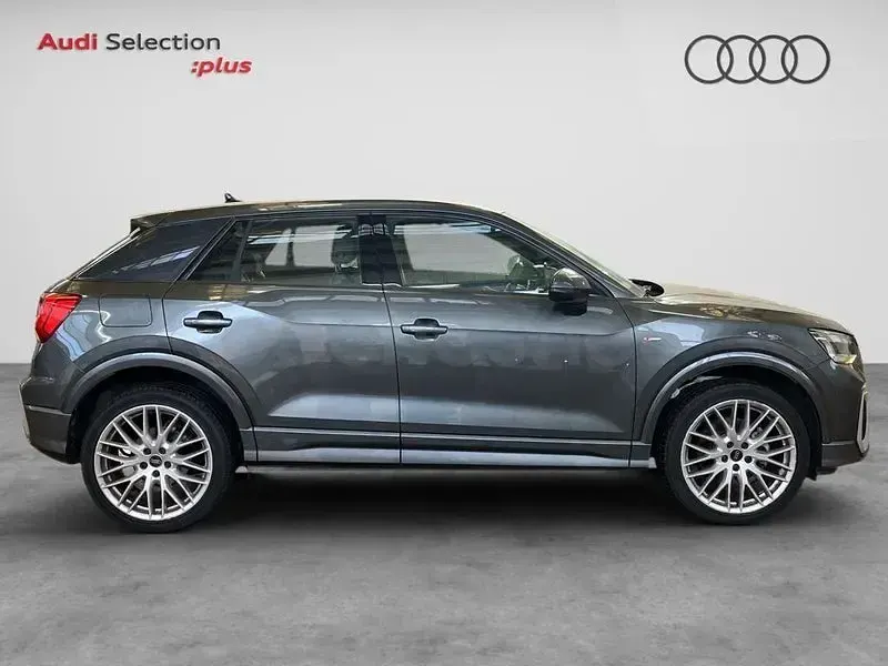 Usado Audi Q2 150 CV (110 kW) 2025 Gris / plata SUV