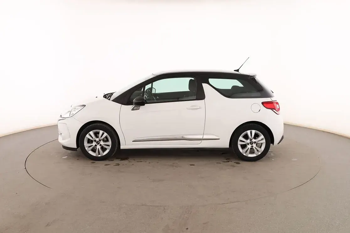 Usado DS Automobiles DS3 82 CV (60 kW) 2018 Blanco Berlina