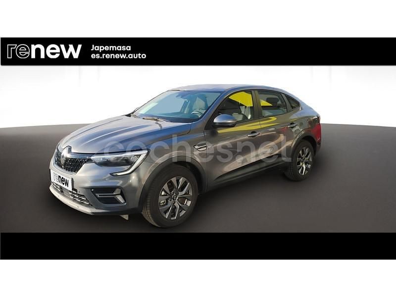 Gris / plata Usado 2024 Renault Arkana Evolution SUV | 27.950 € (Un poco caro) - Imagen 1/4