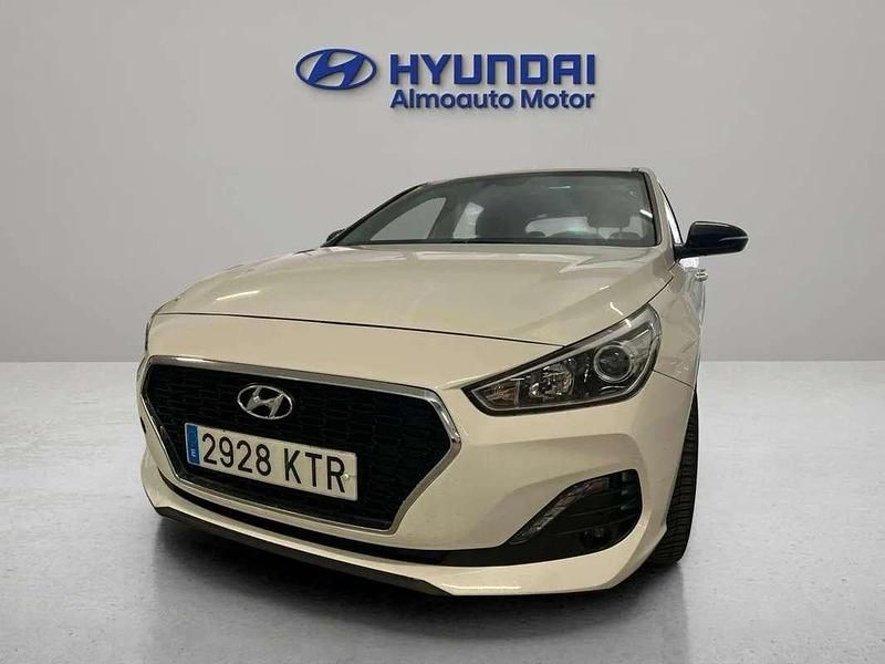Usado Hyundai i30 GO! 120 CV (88 kW) 2019 Blanco Utilitario